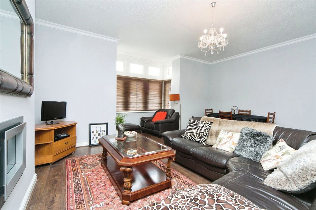 Property photo 2 of 14