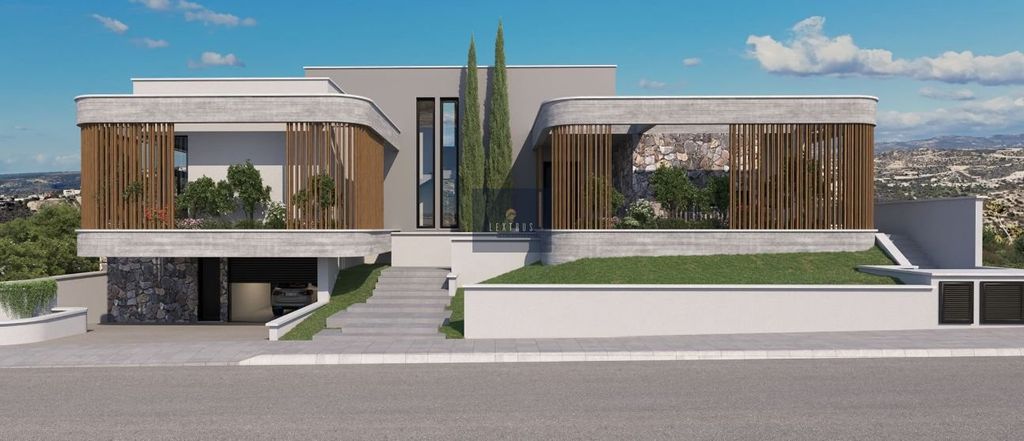 Property photo 3 of 14