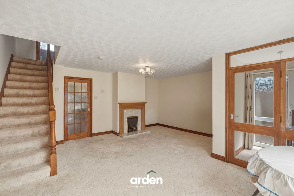 Property photo 3 of 11