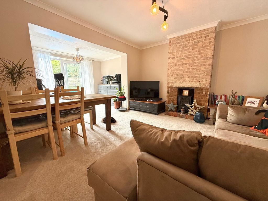 Property photo 2 of 18 Lounge,Diner