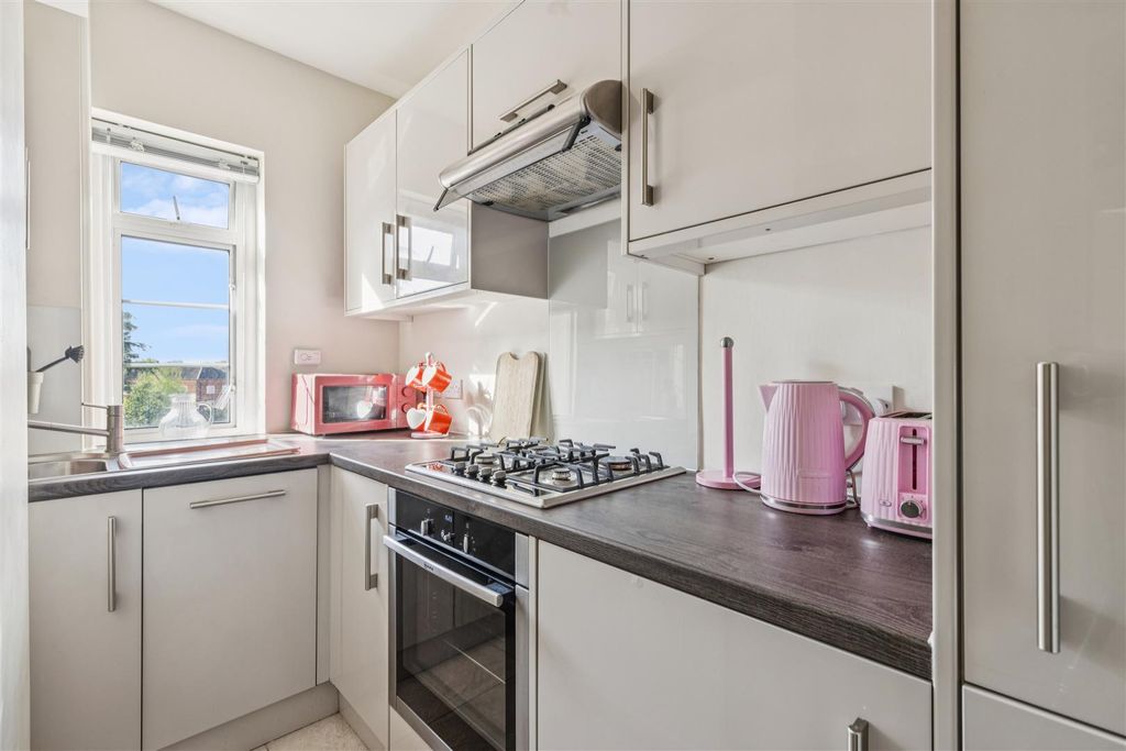 Property photo 3 of 16 15.Jpg