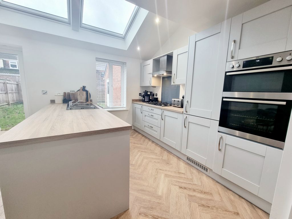 Property photo 3 of 18 Photo 8