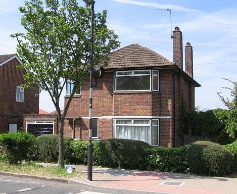 Property photo 2 of 11 Exterior