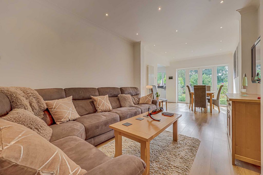 Property photo 3 of 45