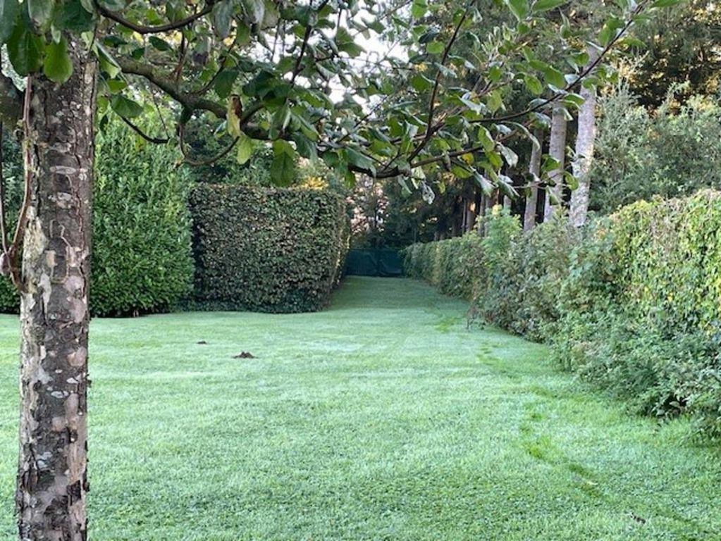 Property photo 1 of 5