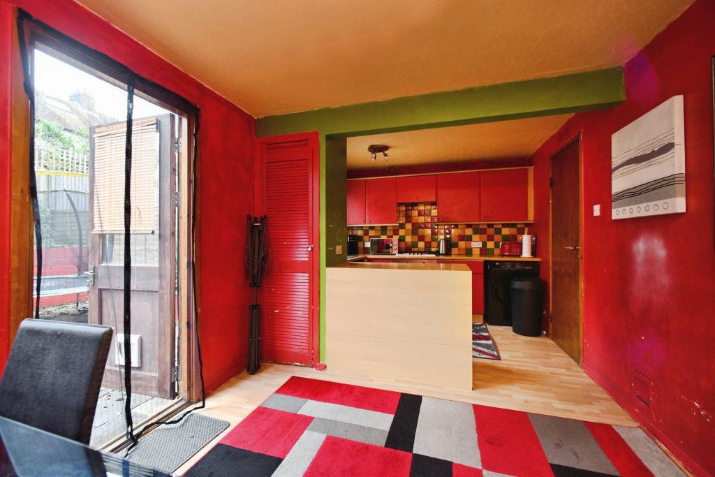 Property photo 3 of 18