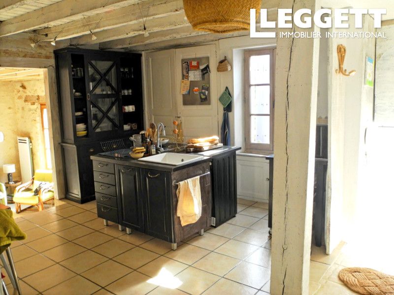 Property photo 3 of 10