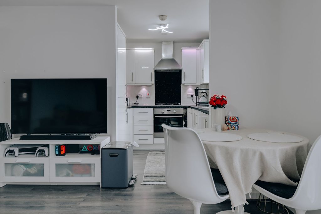 Property photo 1 of 7 Open-Plan Living Area