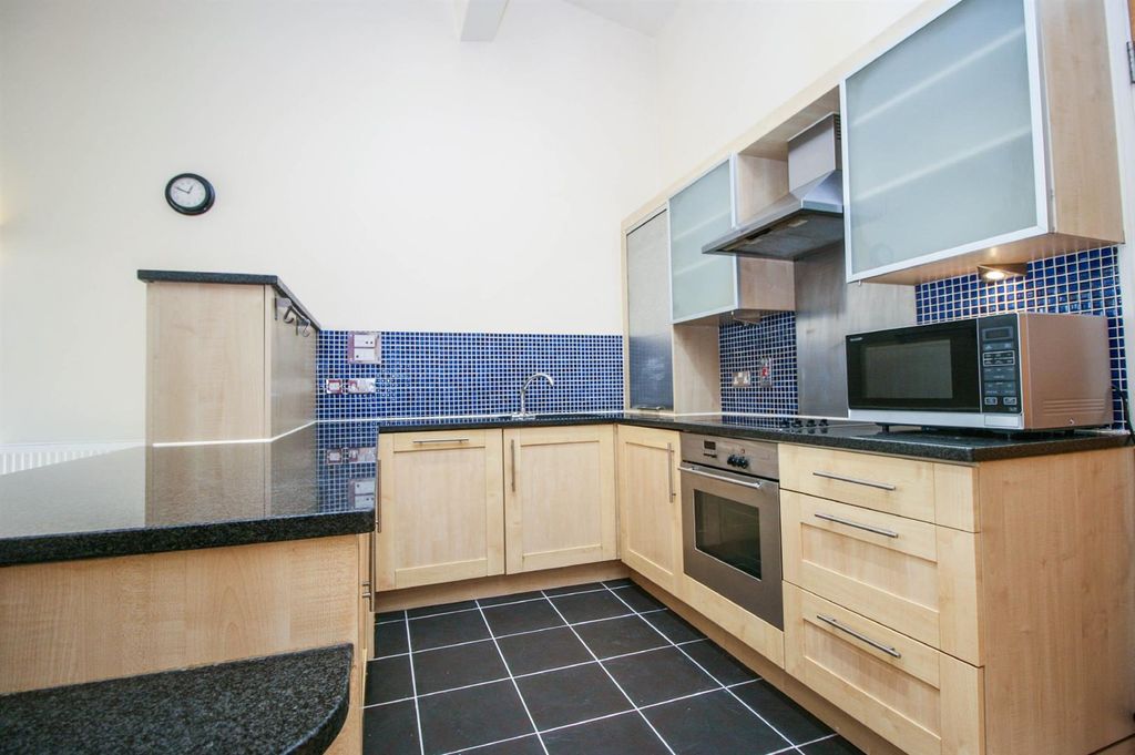 Property photo 2 of 9