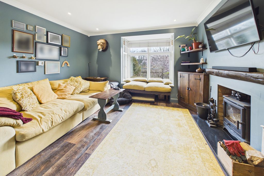 Property photo 2 of 30