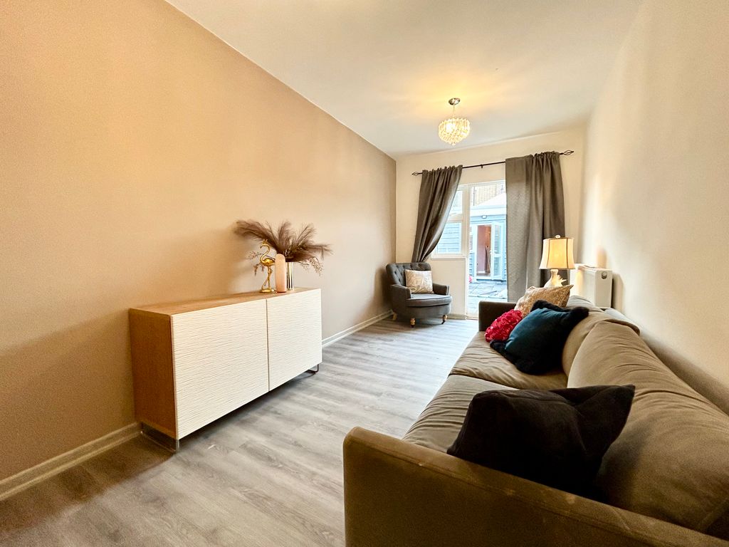 Property photo 1 of 6 Image