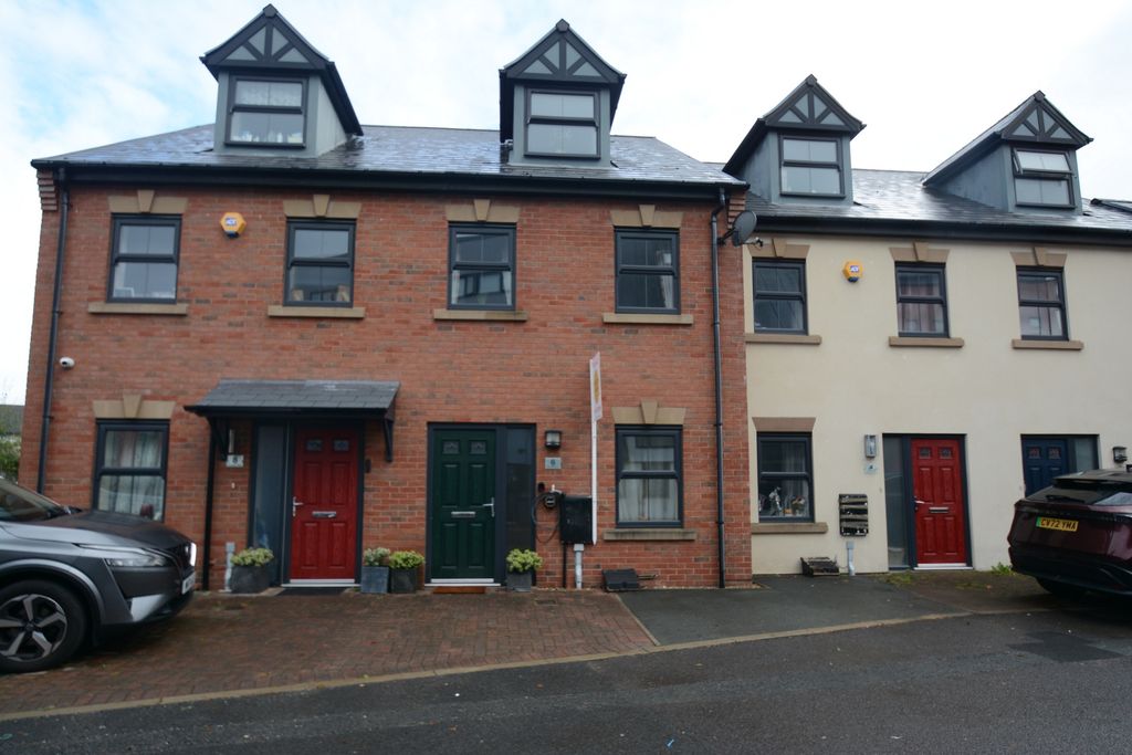 Property photo 1 of 13 Front