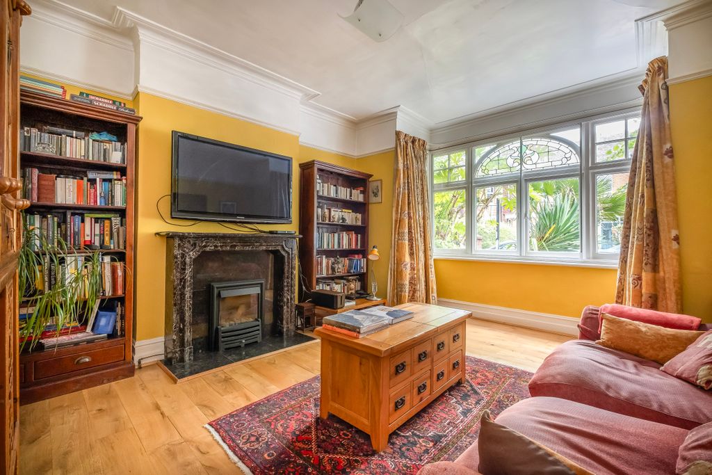 Property photo 2 of 12