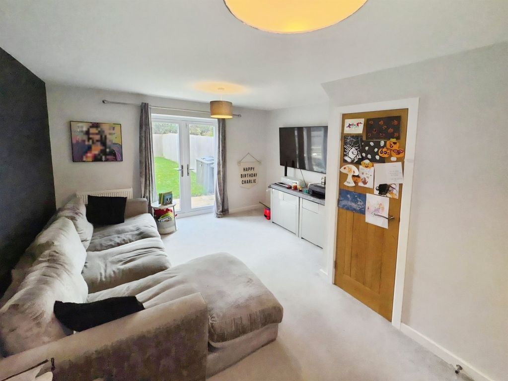 Property photo 3 of 8