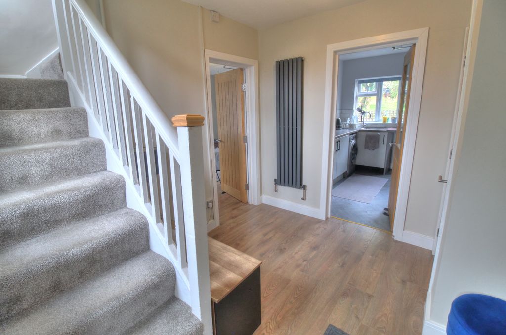 Property photo 2 of 15 Entrance Hall