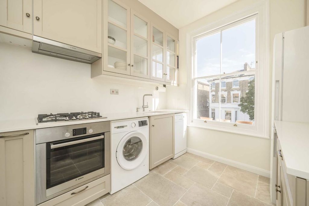 Property photo 3 of 5