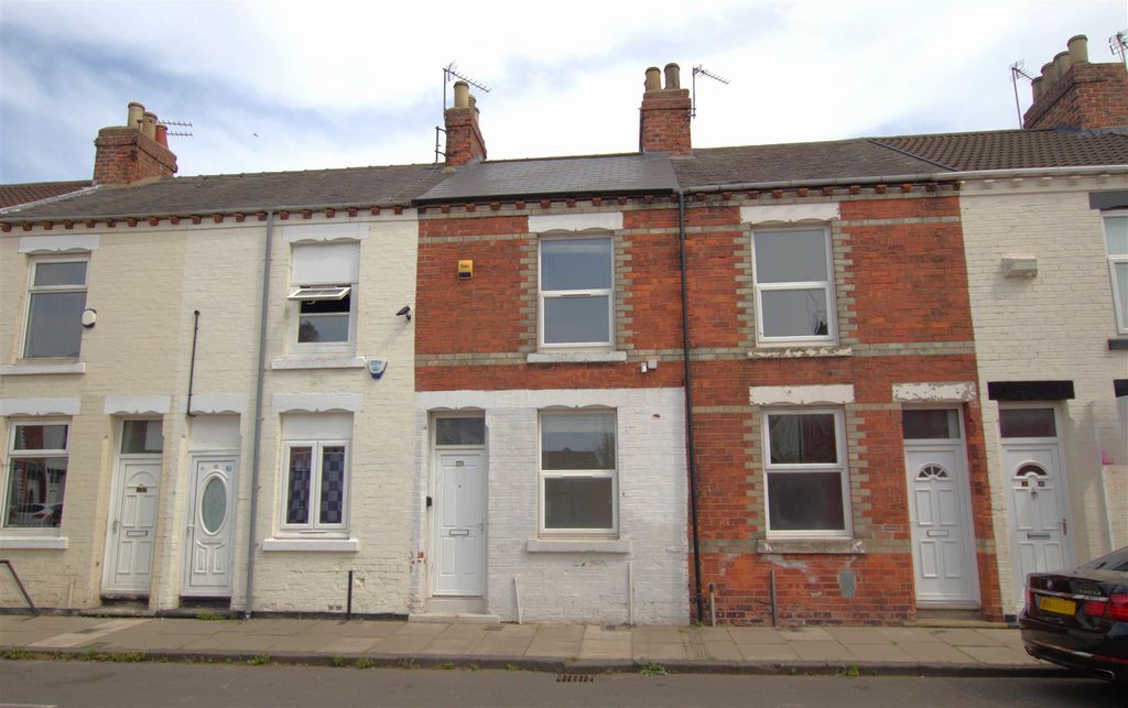 Property photo 1 of 8 Front