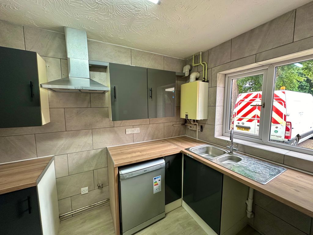 Property photo 3 of 8 Image