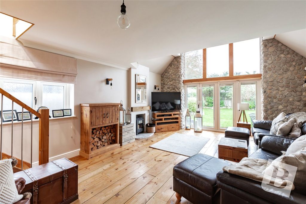 Property photo 2 of 30 Picture No. 21