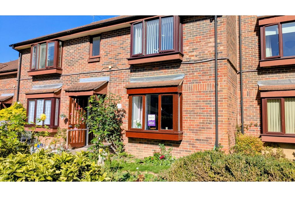 Property photo 1 of 29 Front Garden