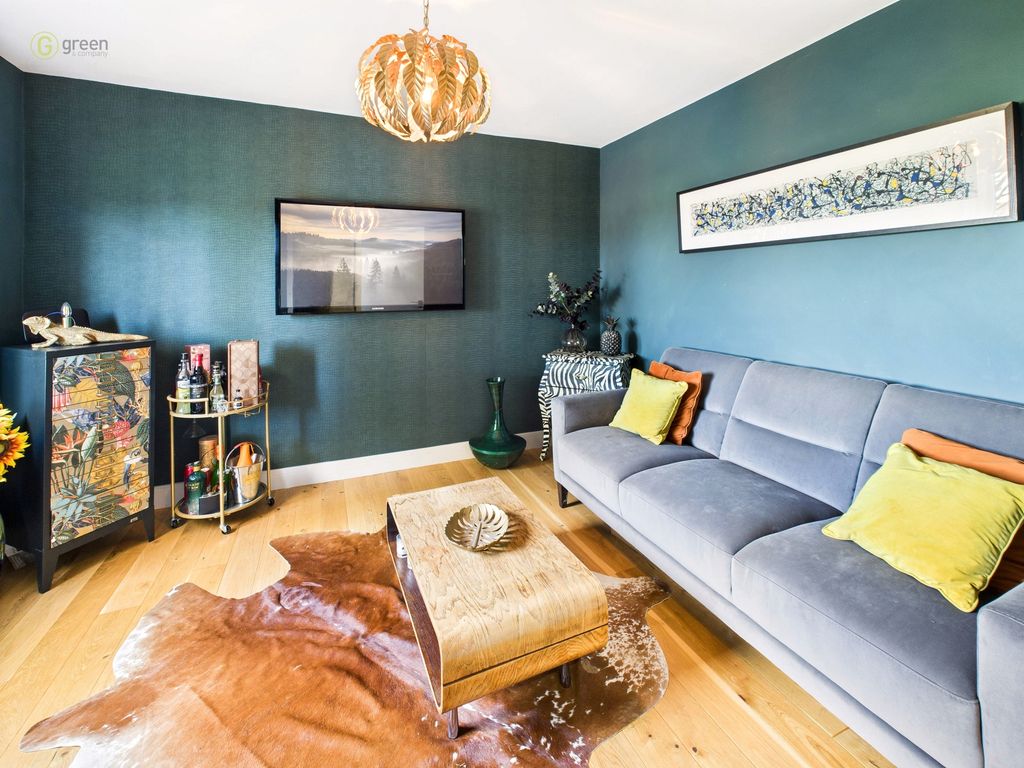 Property photo 3 of 58 Cam04425G0Pr0339Still022