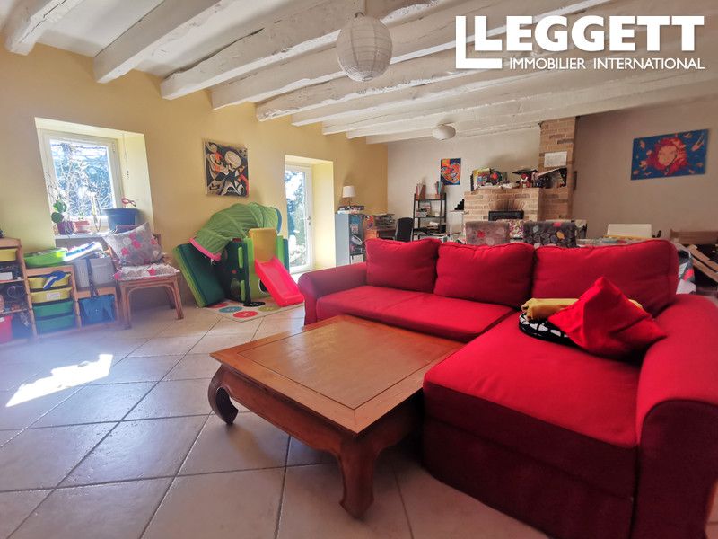 Property photo 2 of 10