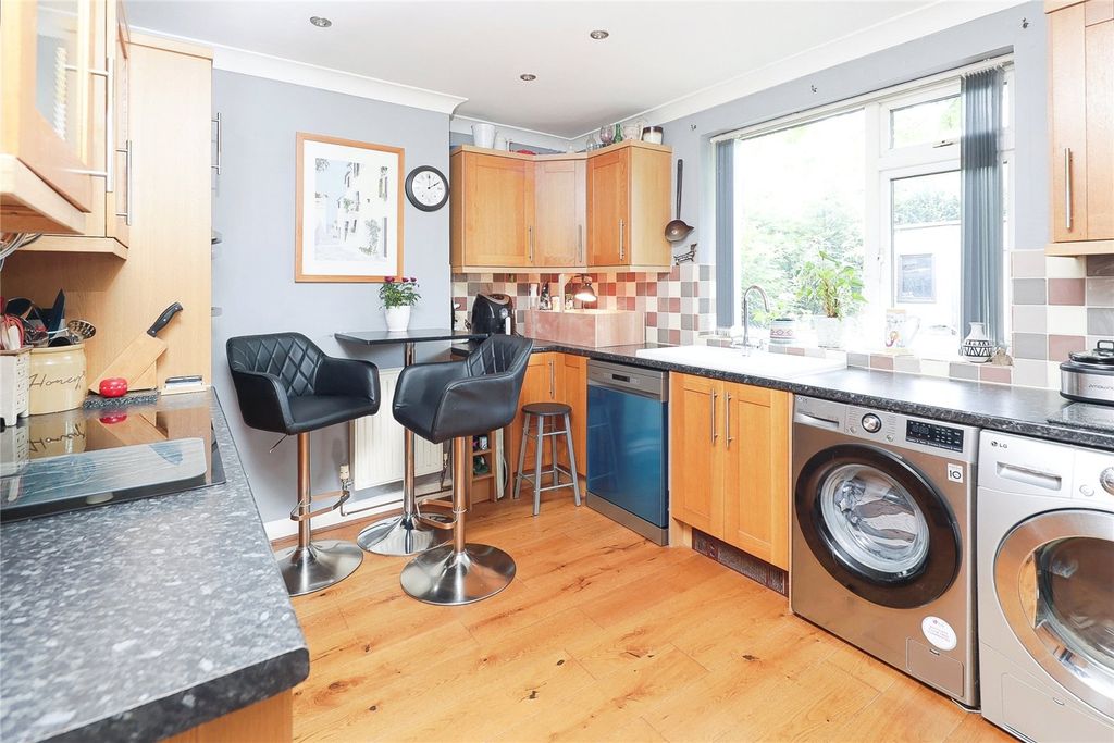 Property photo 3 of 17 Picture No. 20