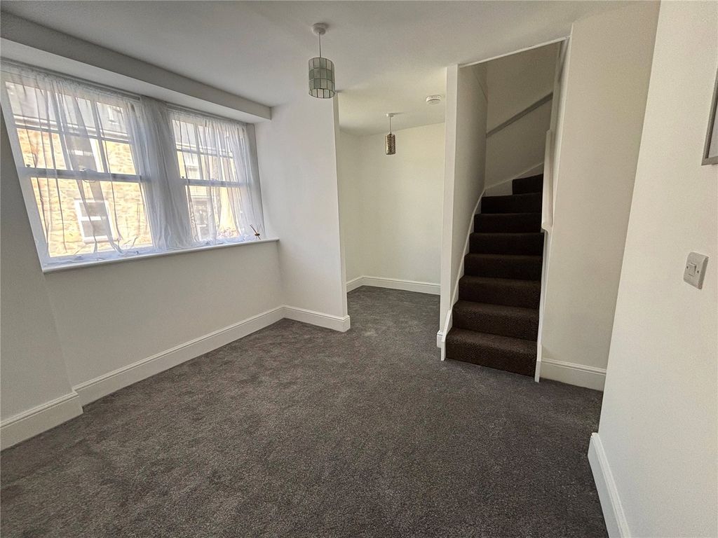 Property photo 2 of 19 Picture No. 08