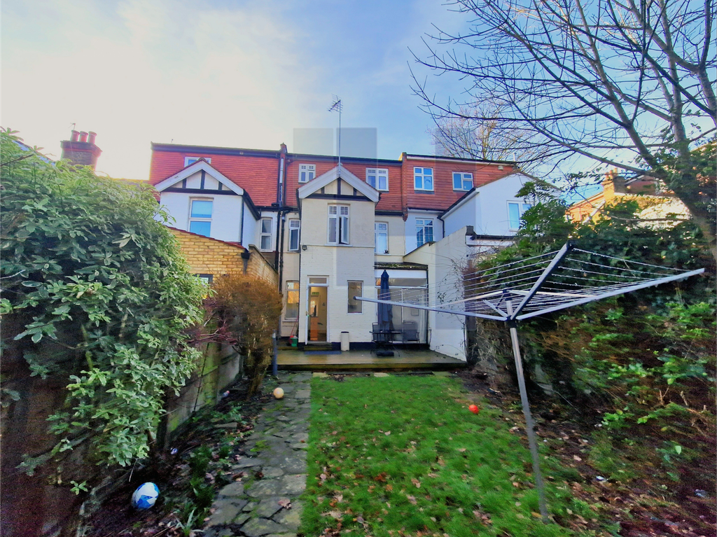 Property photo 2 of 27