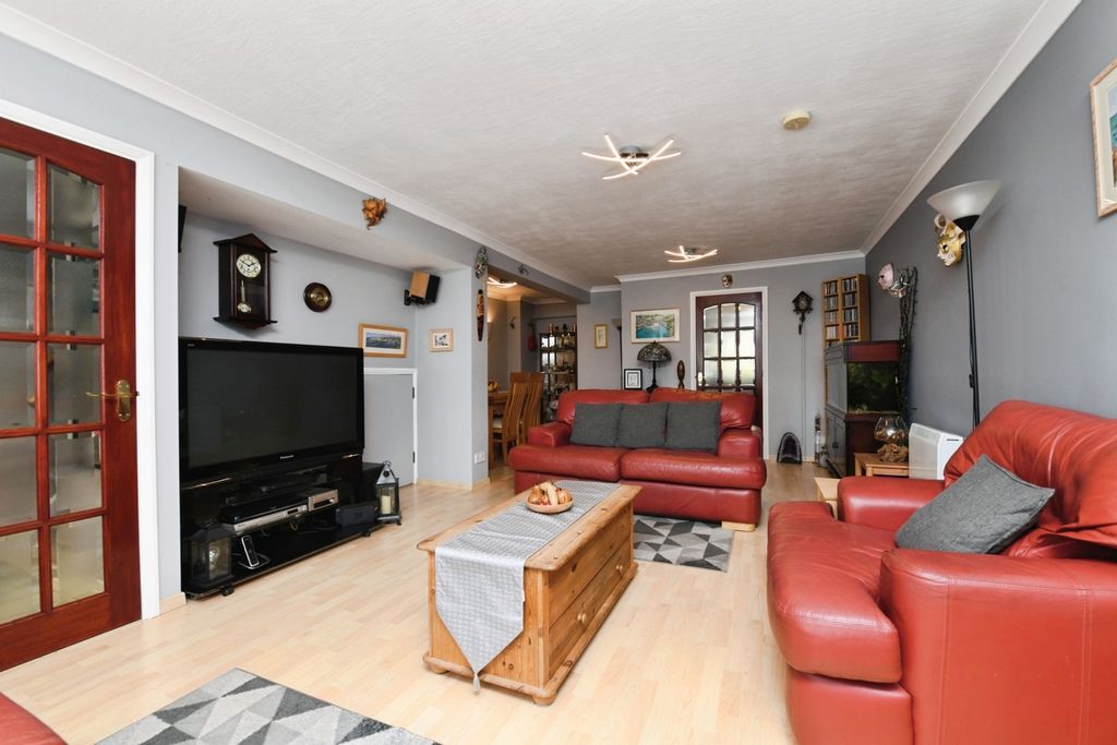 Property photo 2 of 24 Pbox-Img.Jpg