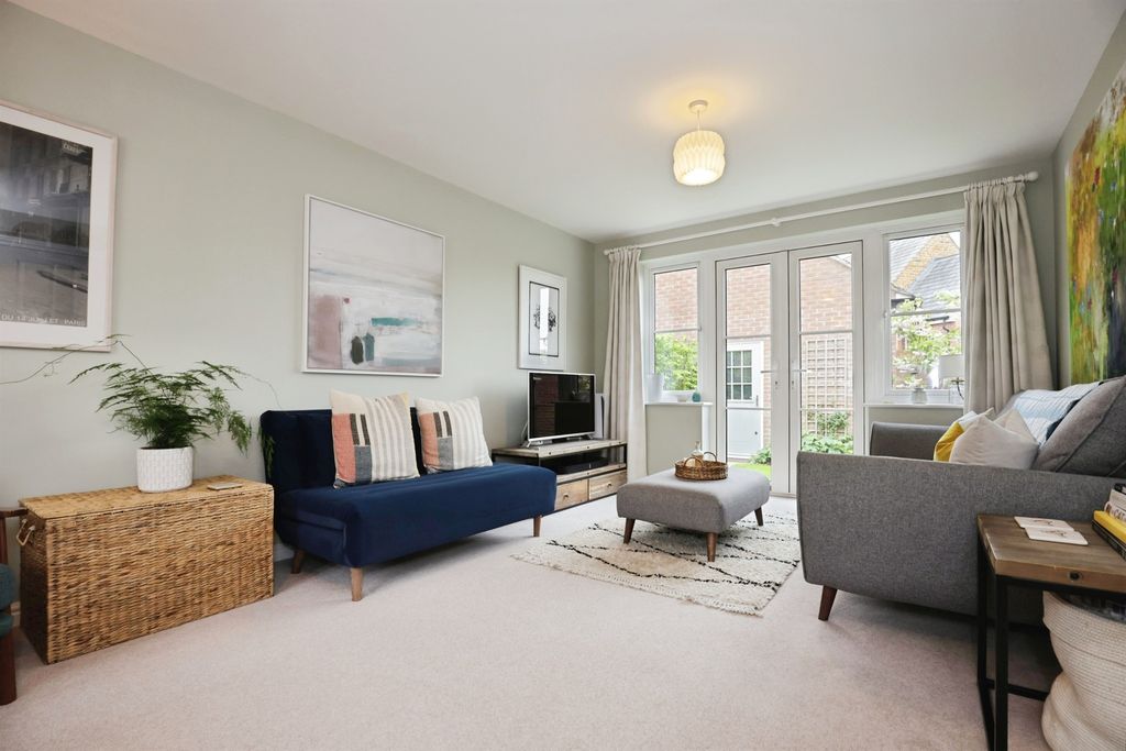 Property photo 2 of 17