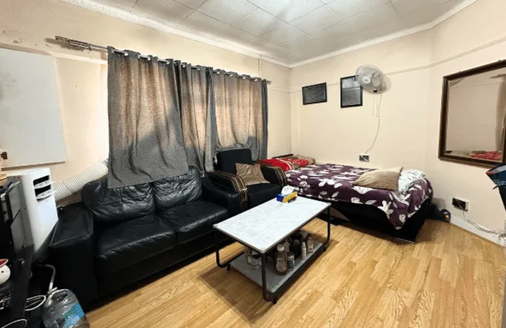 Property photo 3 of 7 Gallery