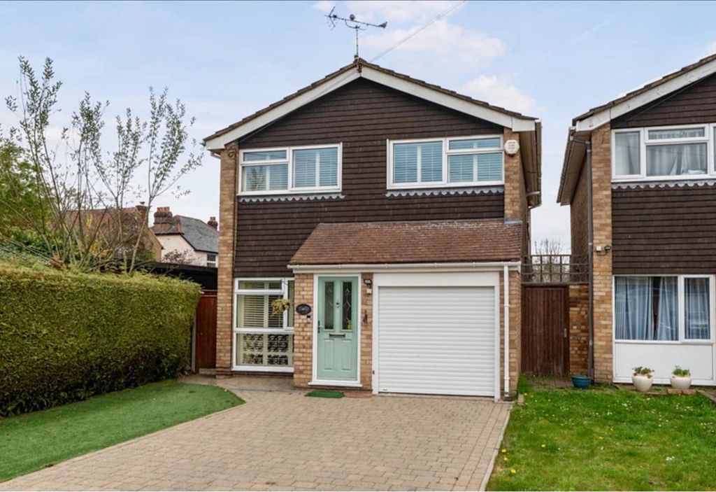 Property photo 1 of 17