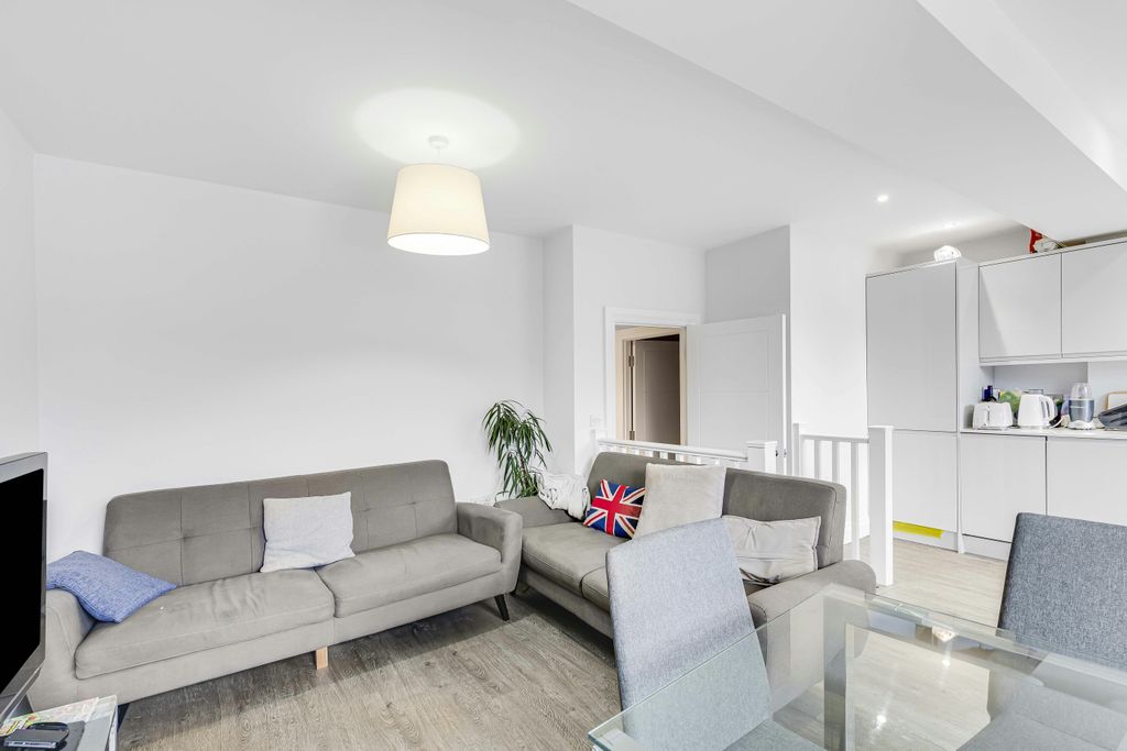 Property photo 1 of 10 Reception