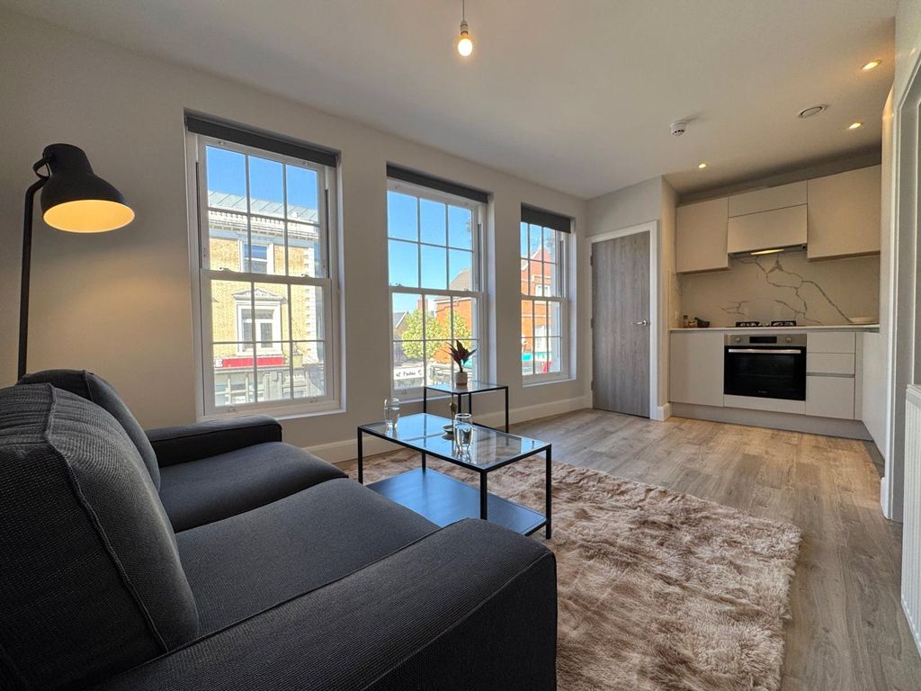 Property photo 3 of 7 Picture No. 25