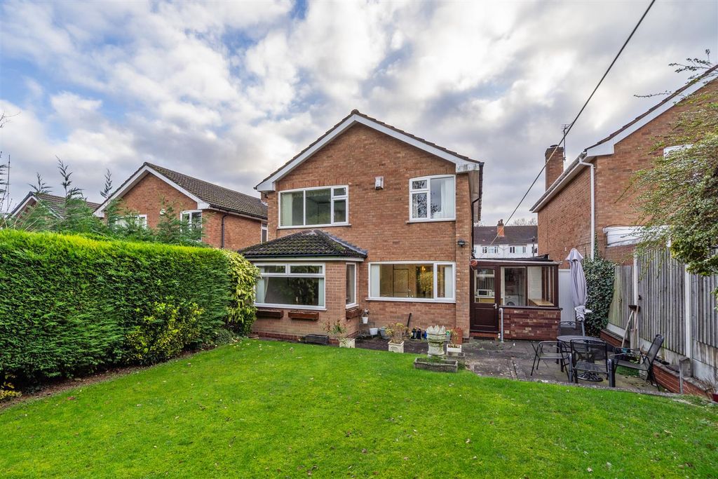 Property photo 1 of 12 33 Ulverley Green Road_14.Jpg