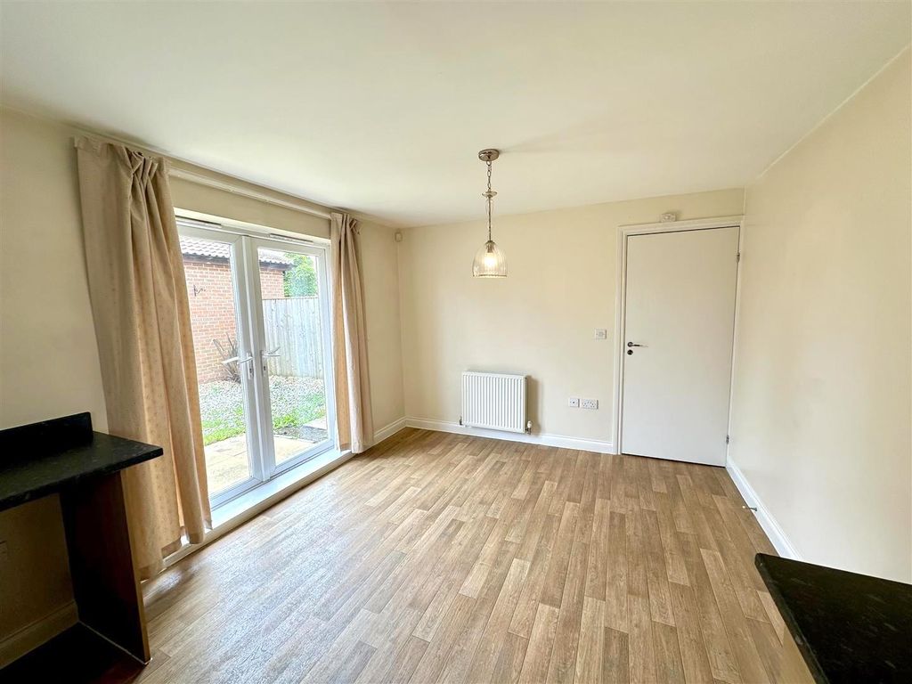 Property photo 3 of 11 Kitchen/Diner