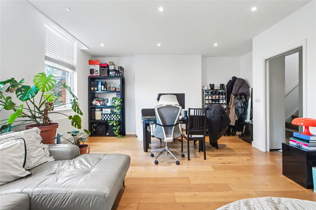 Property photo 2 of 12 Picture No. 02