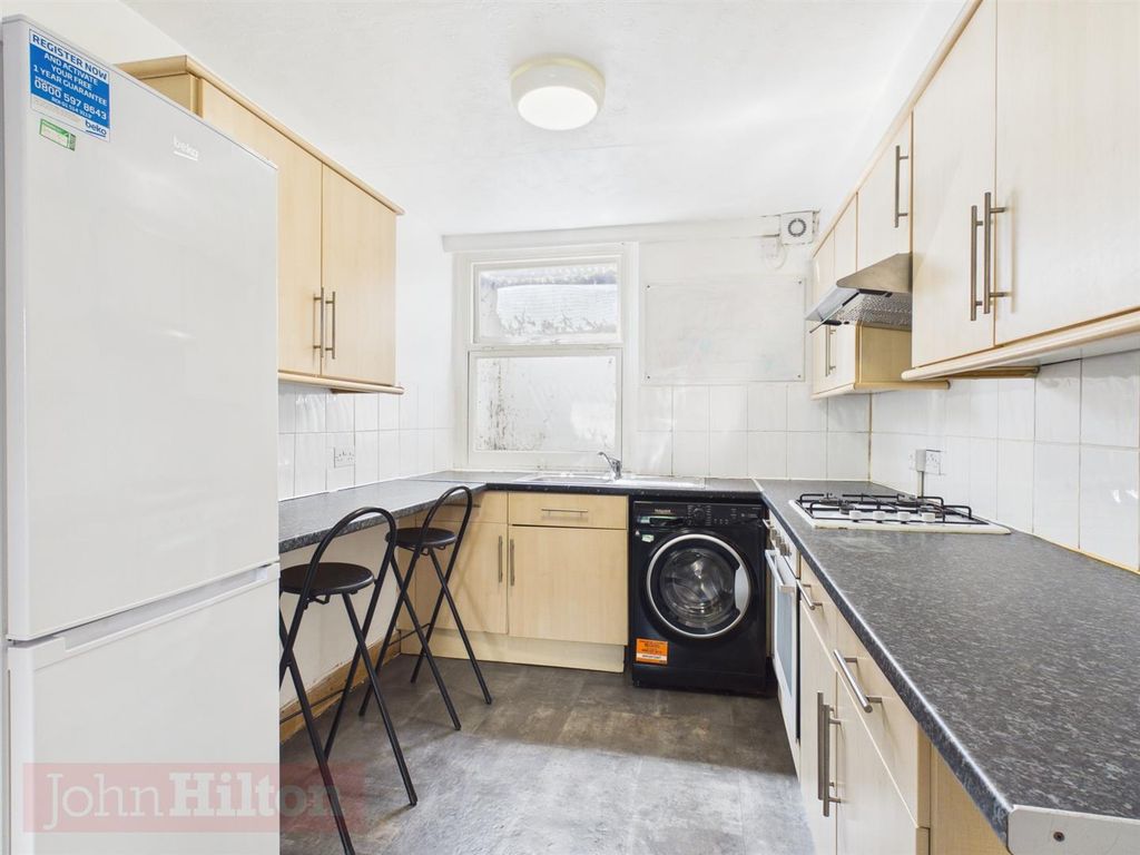 Property photo 3 of 12 Cam02534G0-Pr0753-Still005.Jpg