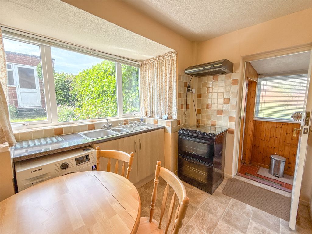 Property photo 3 of 29 Breakfasting Kitchen