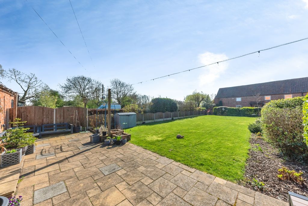 Property photo 3 of 26 5_Sycamore_Close-42