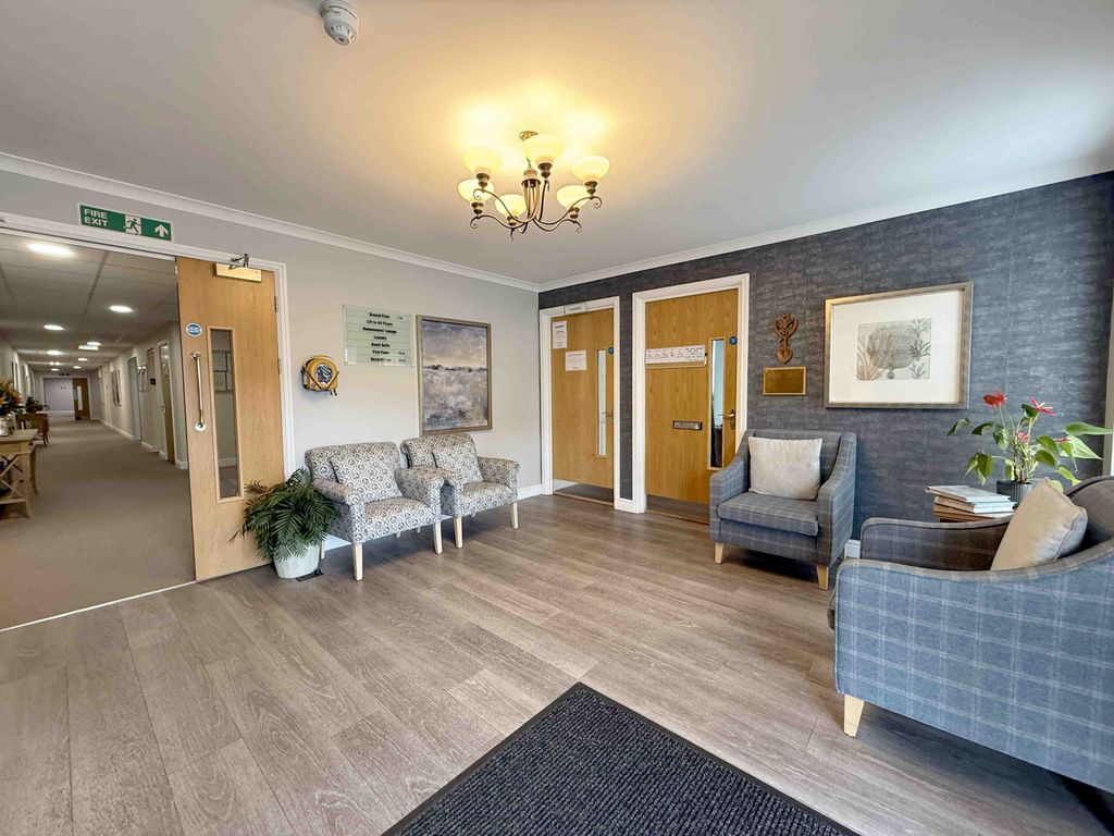 Property photo 3 of 19 Gallery