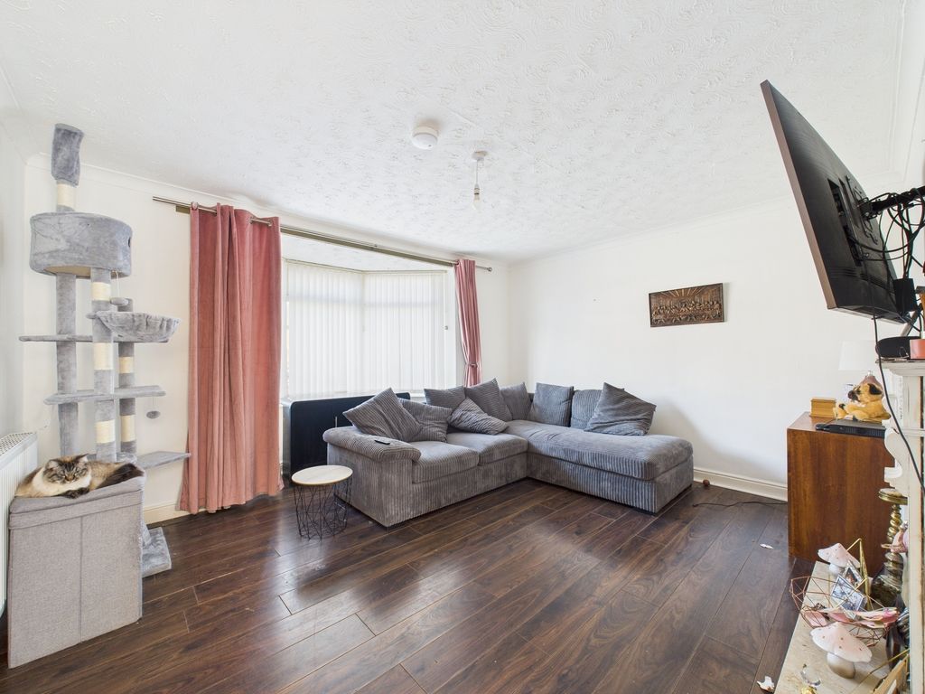 Property photo 3 of 12