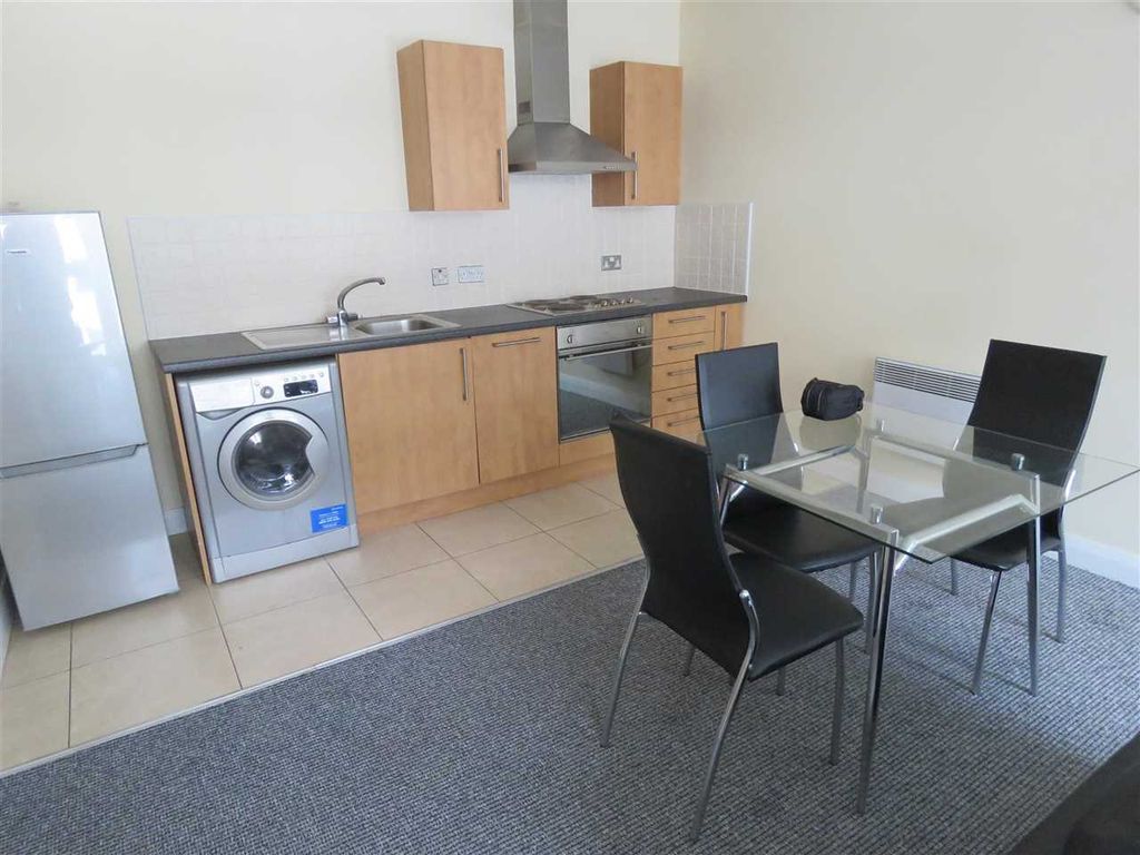 Property photo 2 of 8