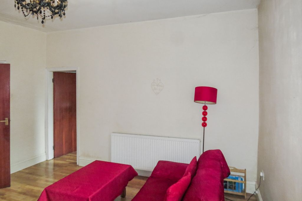 Property photo 3 of 18 16 Alexandra View, Darwen Lancashire Bb3 1Nl