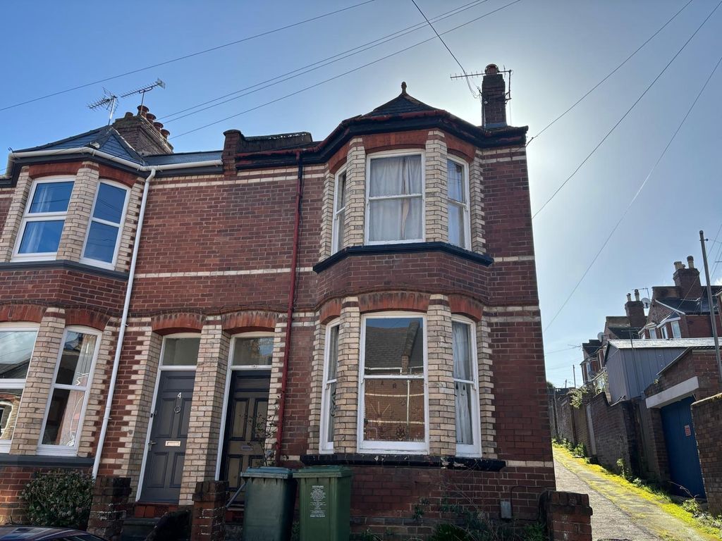 Property photo 1 of 9