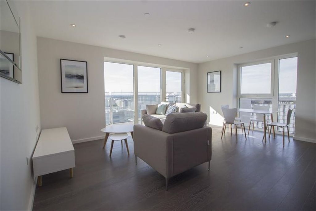Property photo 1 of 8 (Main)