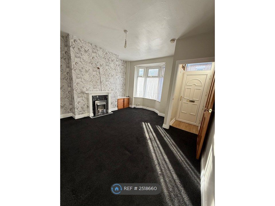 Property photo 1 of 8 Lounge