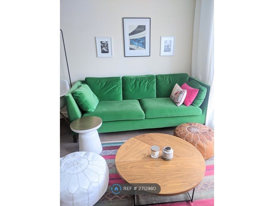 Property photo 2 of 10 Living Room