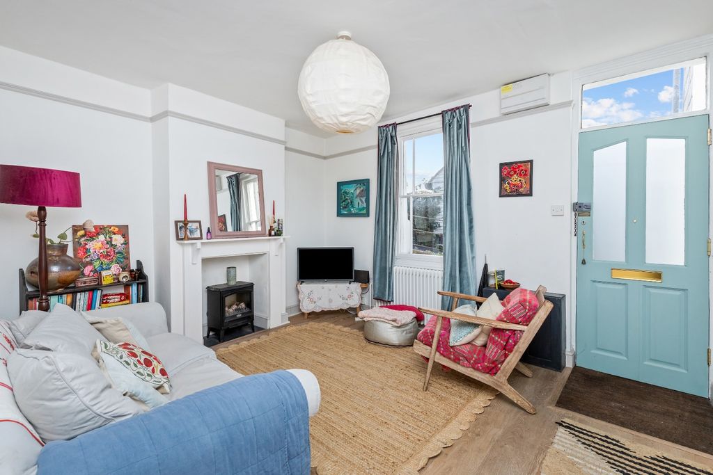 Property photo 3 of 15 4630593